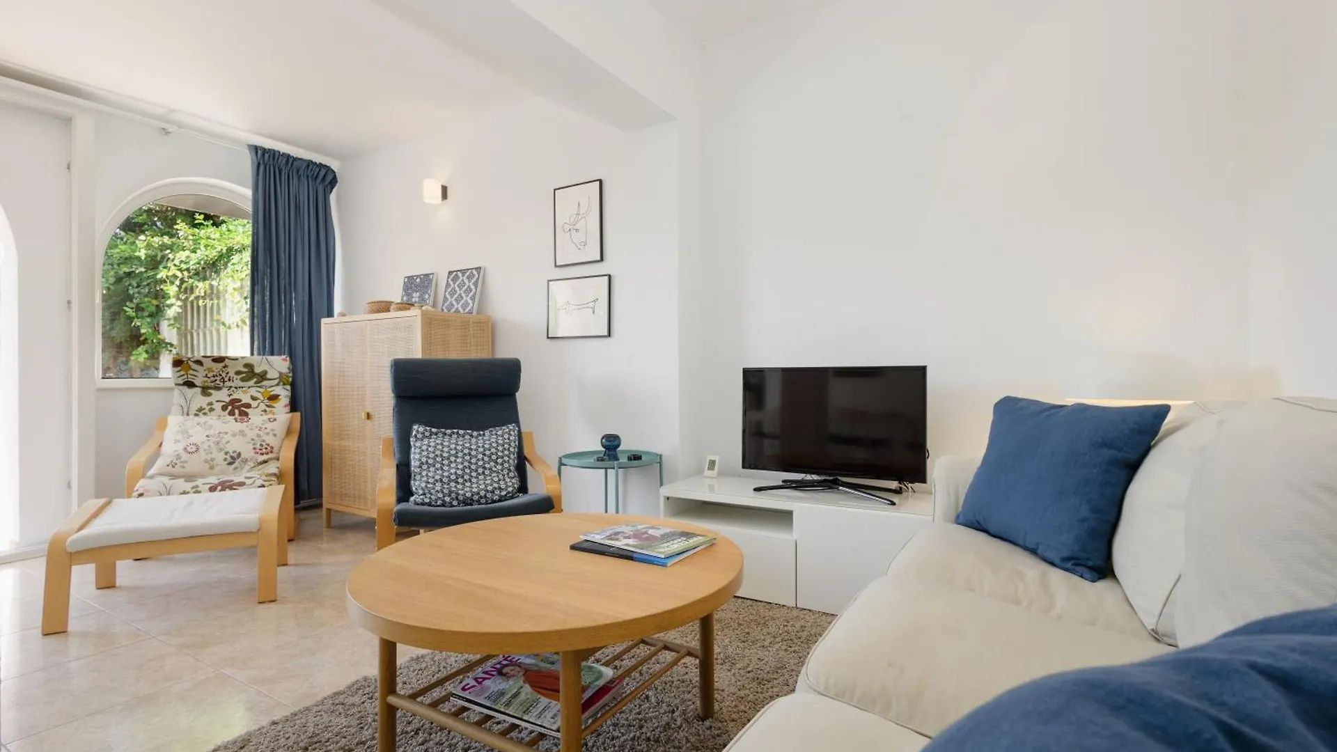 Cozy Holiday Home At The Beach In Costabella, ماربيا