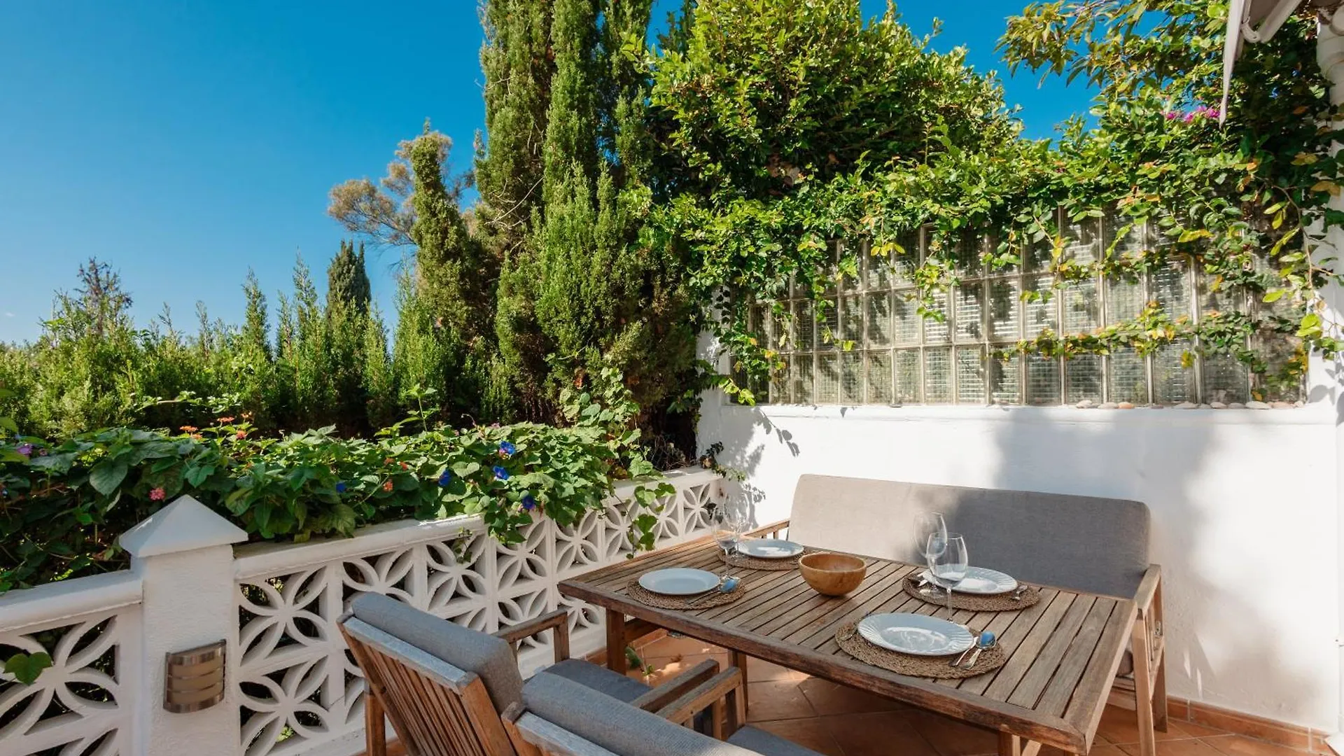 Cozy Holiday Home At The Beach In Costabella, Marbella
