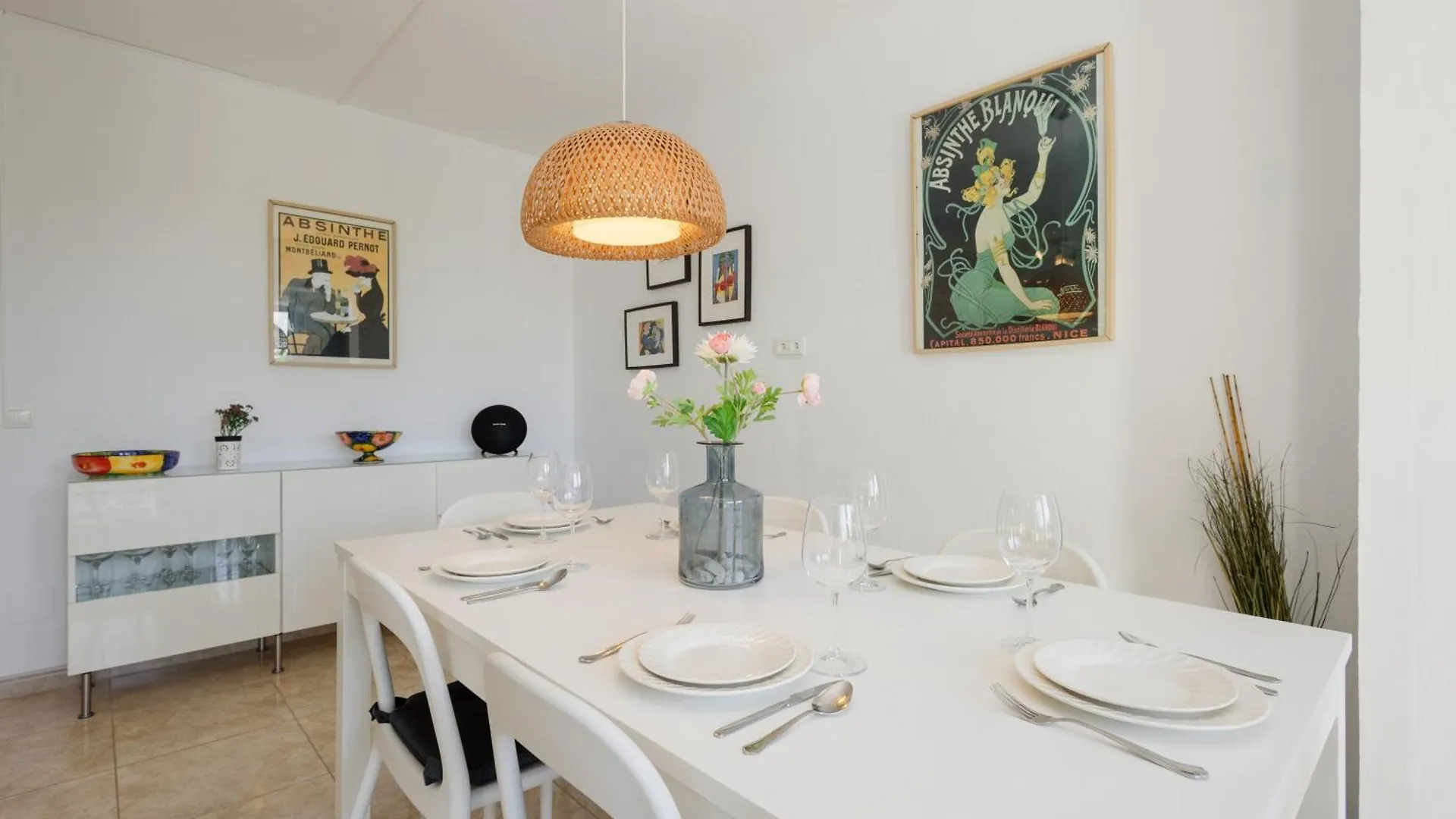 Cozy Holiday Home At The Beach In Costabella, ماربيا 0*,  إسبانيا