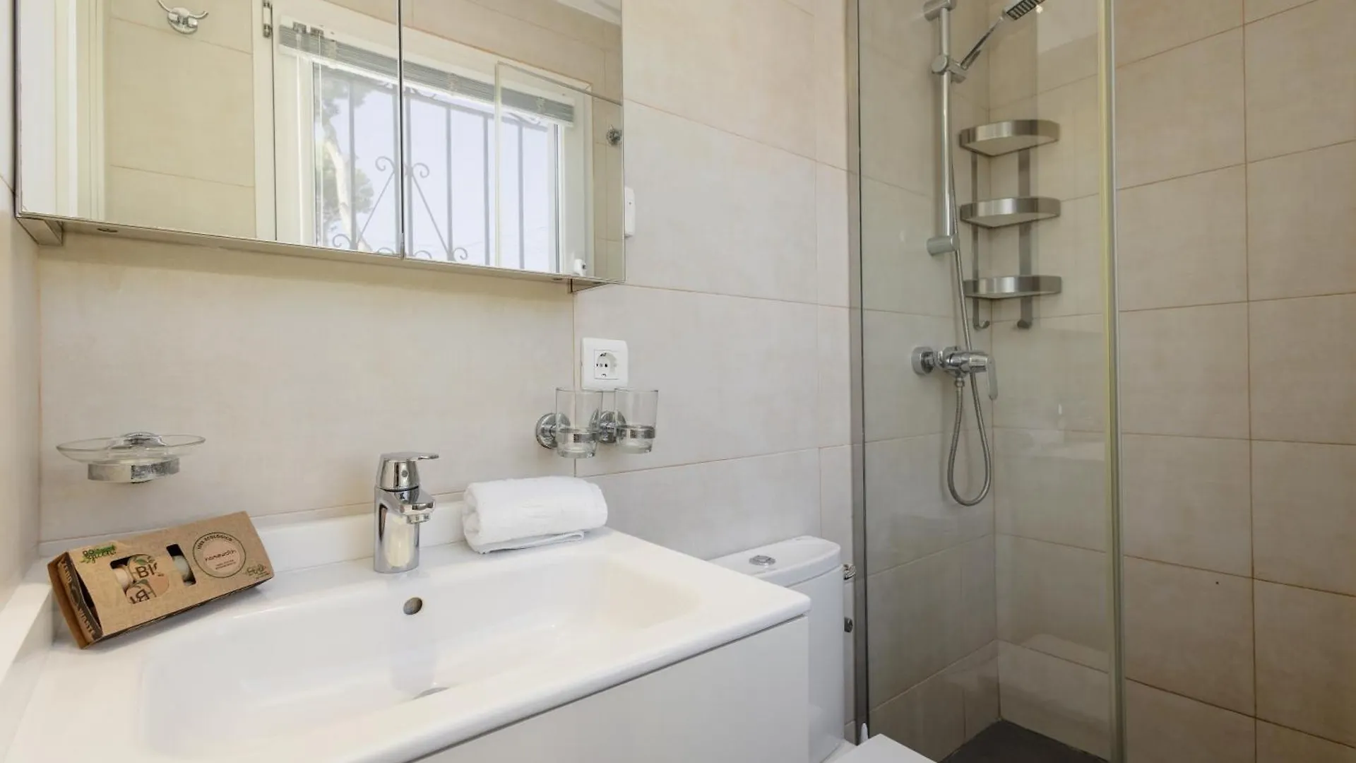 Cozy Holiday Home At The Beach In Costabella, Marbella
