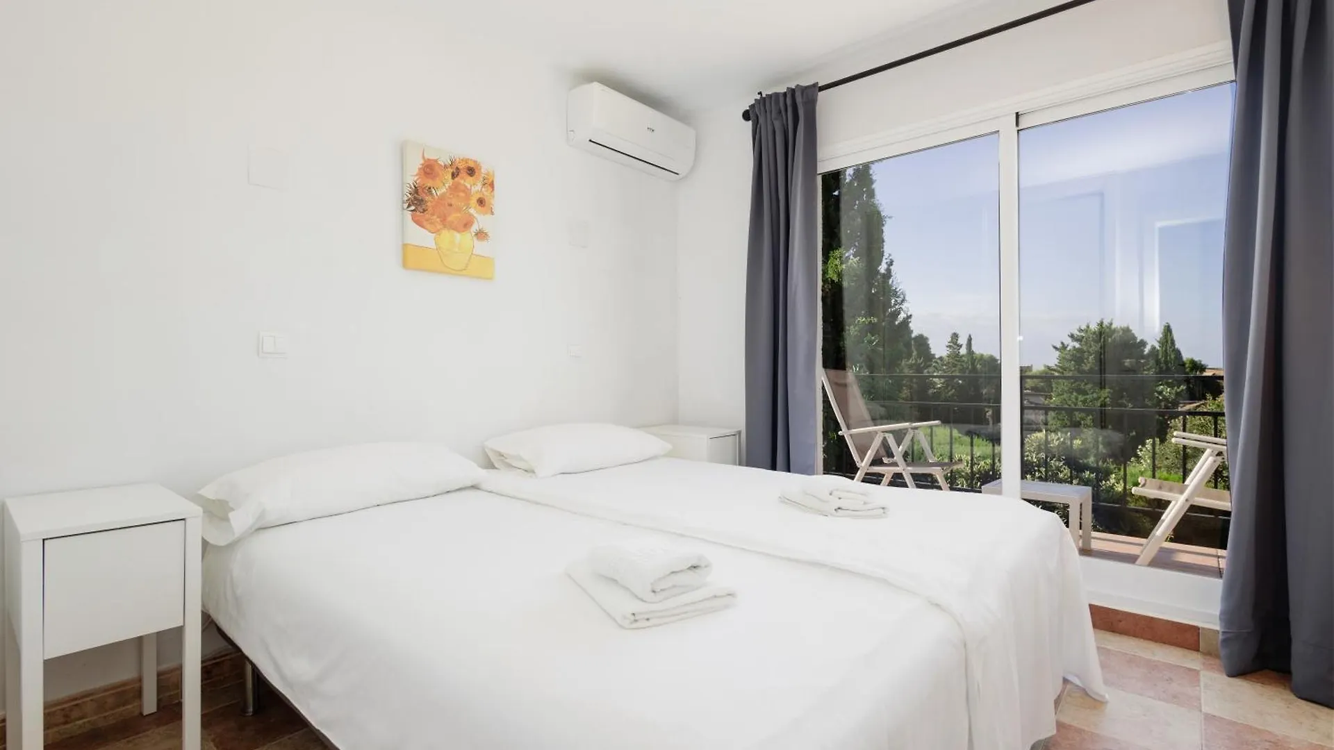 Cozy Holiday Home At The Beach In Costabella, Marbella