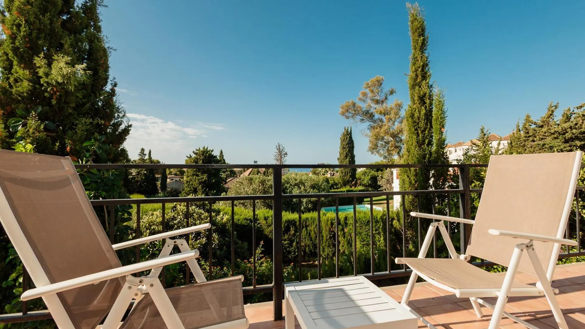 Cozy Holiday Home At The Beach In Costabella, Marbella