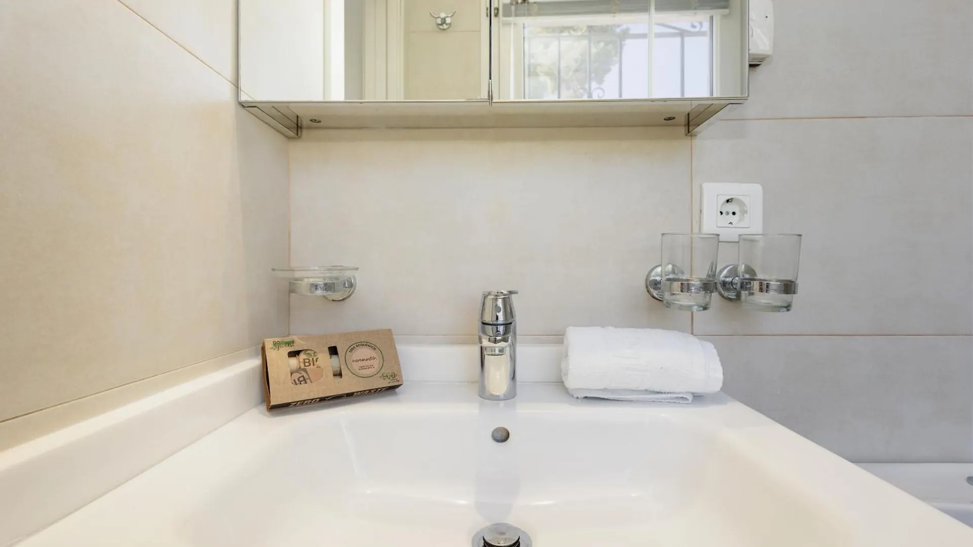 Cozy Holiday Home At The Beach In Costabella, Marbella 0*,