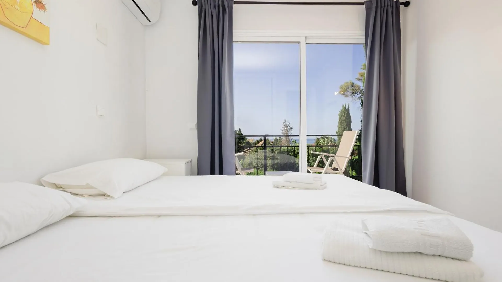 Cozy Holiday Home At The Beach In Costabella, ماربيا إسبانيا