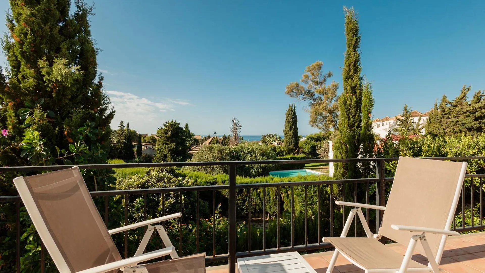 Cozy Holiday Home At The Beach In Costabella, Marbella
