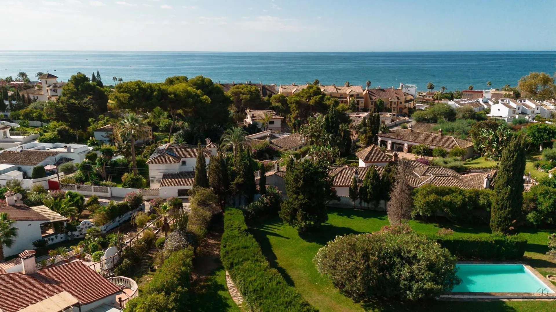 Cozy Holiday Home At The Beach In Costabella, Marbella Spain